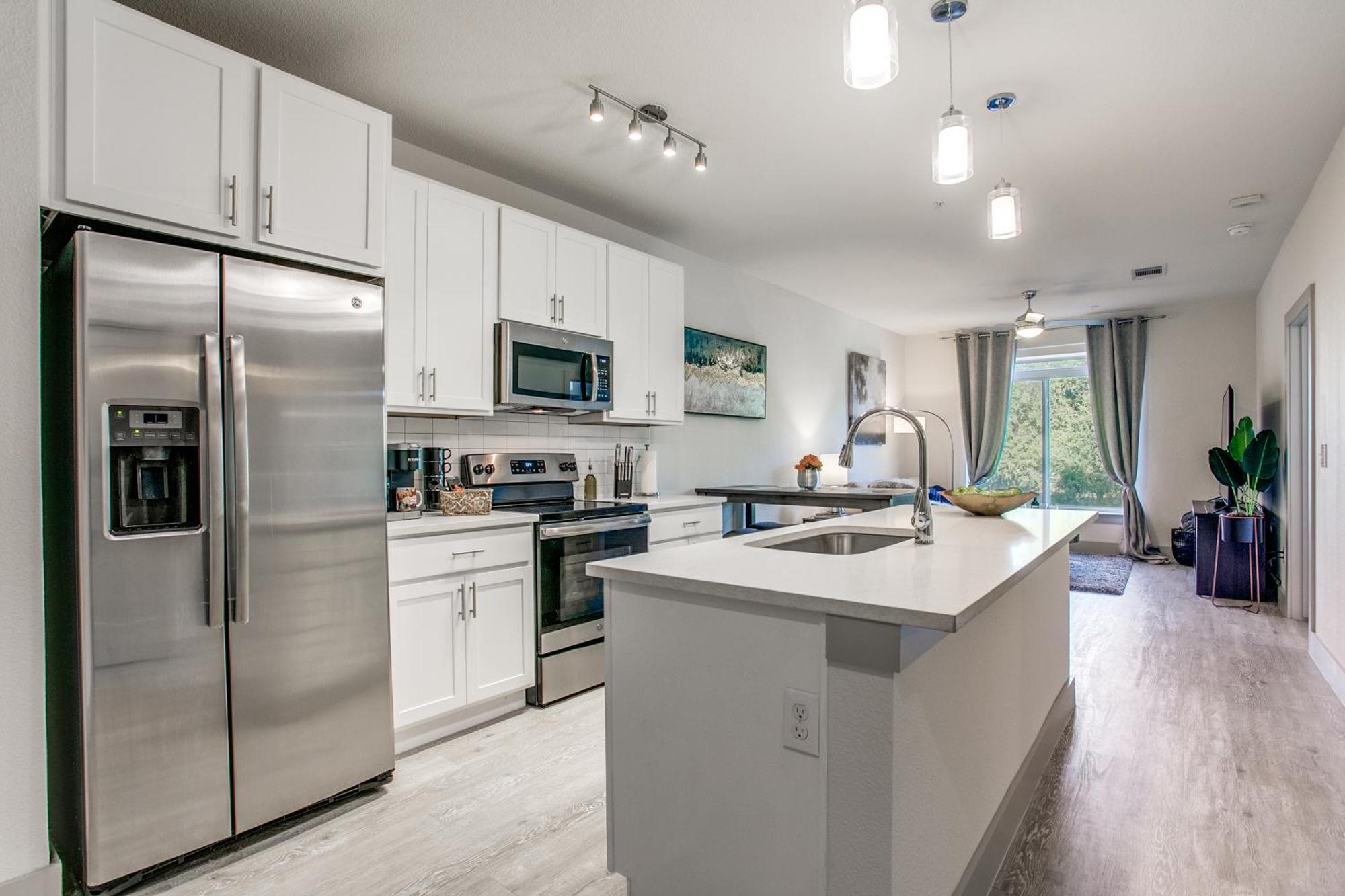 Luxury Condo Facing Riverwalk Free Parking Pet Friendly Centrally Located San Antonio Exterior photo